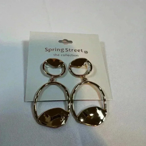 SPRING STREET THE COLLECTION GOLD TONE EARRINGS POST BACKS NWT - Picture 1 of 5